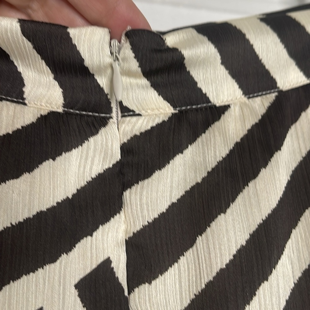 Sachin & Babi Womens Miranda Striped Slit Brown Beige Midi Skirt Size 12 New - Picture 6 of 8